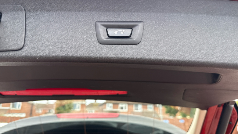 BMW X1 xDrive 20i [178] xLine 5dr Step Auto Petrol Estate